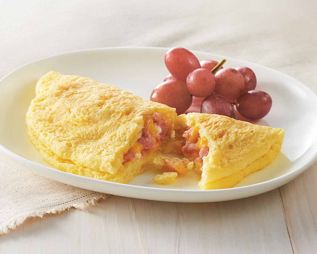 Microwave ham and tomato omelette
